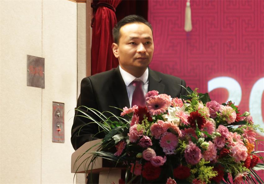 集团副总、纪委副书记张成彪同志作万搏线上平台,万搏（中国）“关于2018年违纪违规及重大事故责任单位的通报及处理决定”